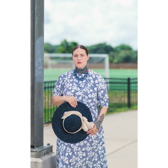 Vintage Short Sleeve Blue and White Floral Dress - Picture 4 of 6
